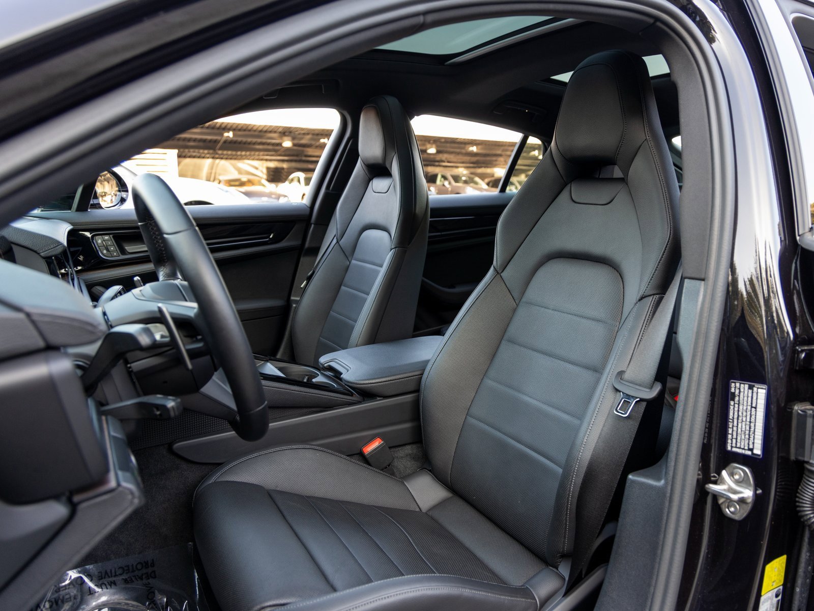 Used 2024 Porsche Panamera 4 image 5