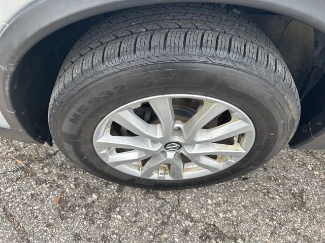 Used 2020 Nissan Rogue SV image 10