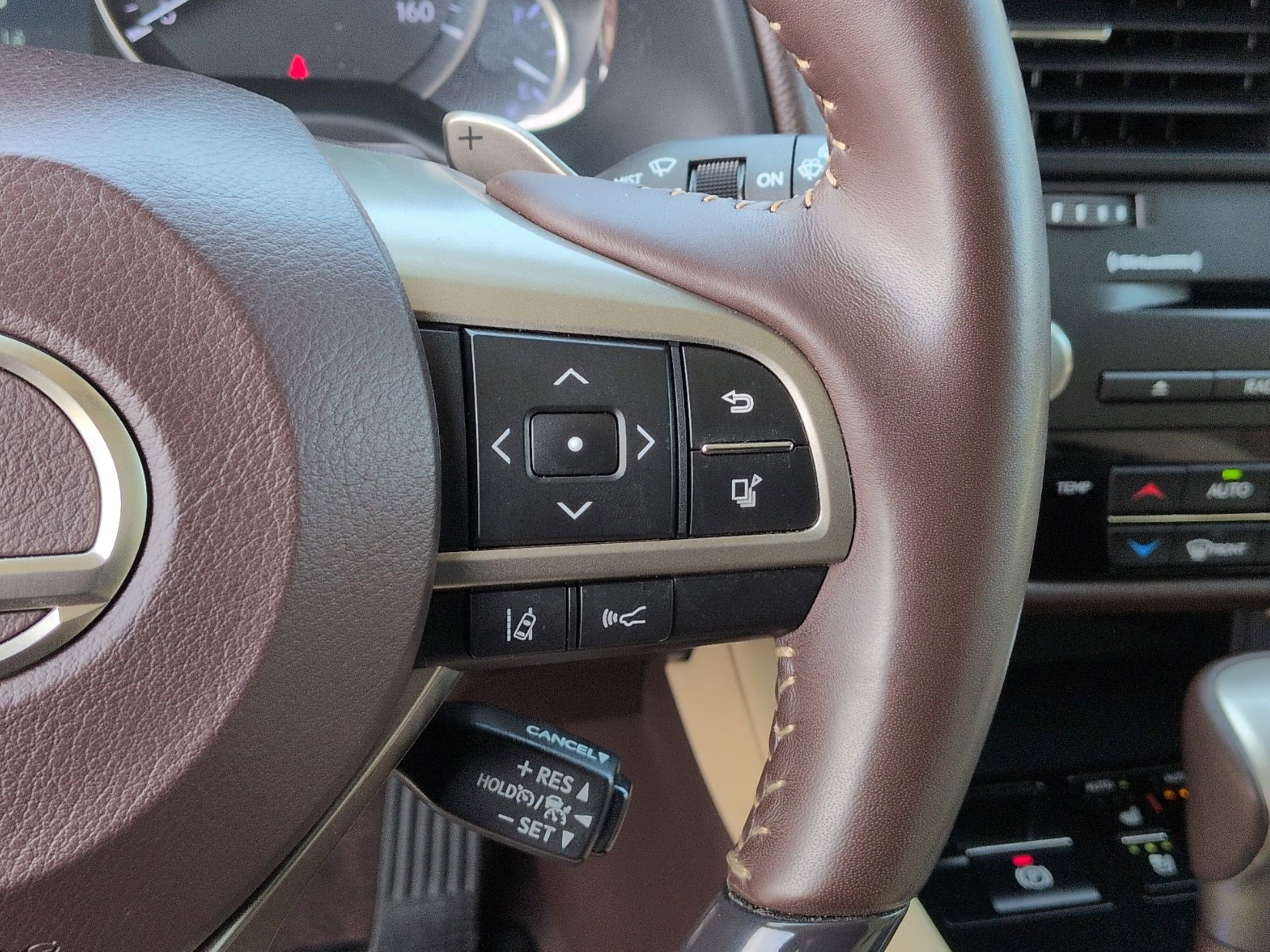 Used 2020 Lexus RX 450h AWD w/ Luxury Package image 20