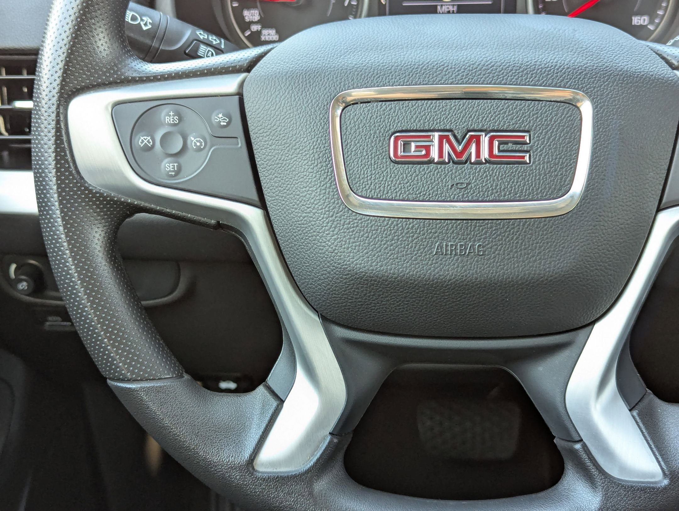 Used 2024 GMC Terrain SLE image 19