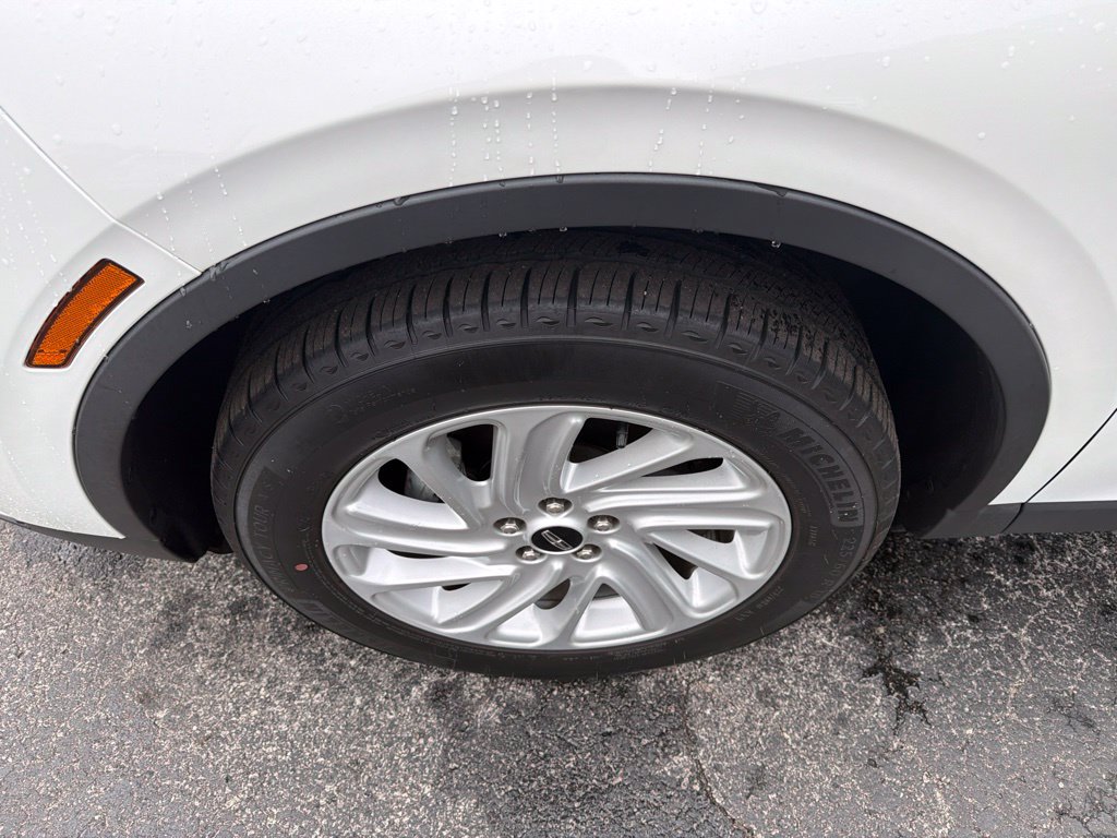 Used 2023 Lincoln Corsair AWD image 9