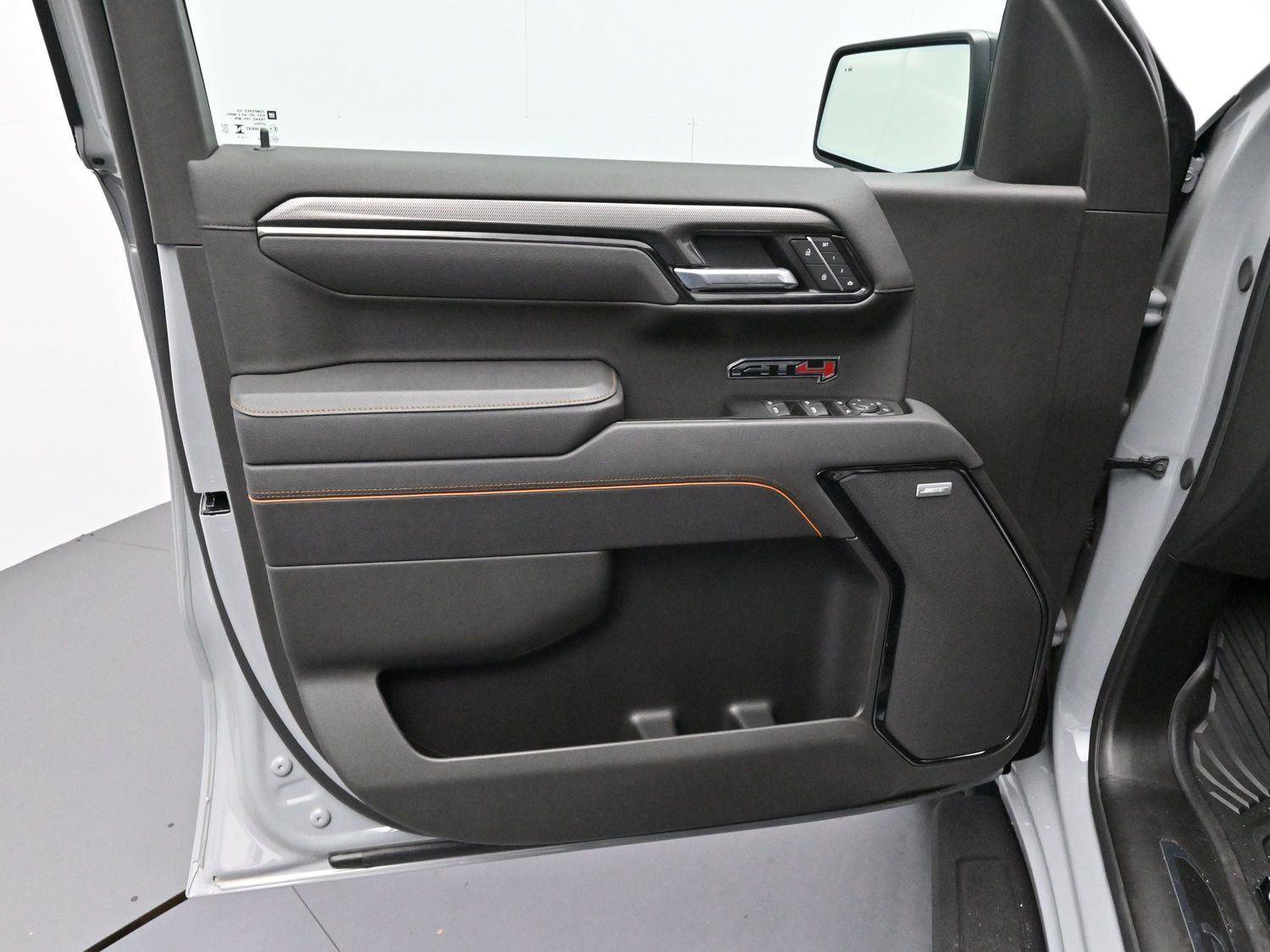 Used 2025 GMC Sierra 1500 AT4 w/ AT4 Premium Package image 10