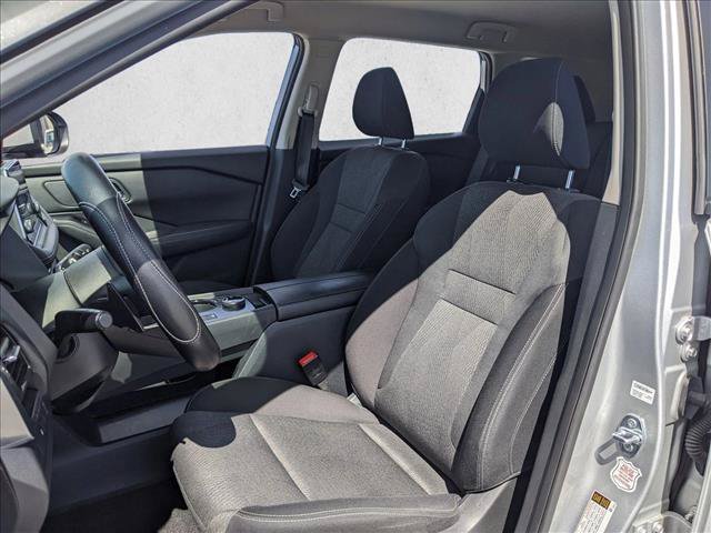 Used 2024 Nissan Rogue SV AWD/4WD image 14