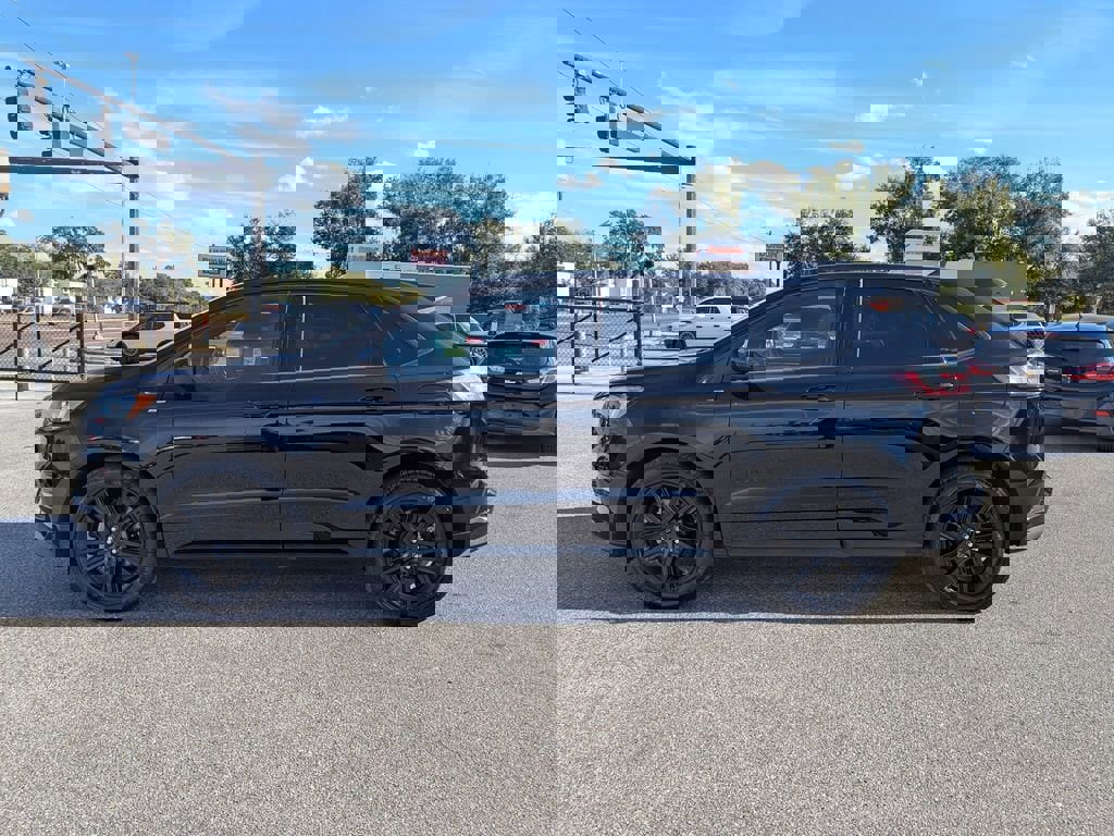 Used 2023 Ford Edge ST-Line image 5