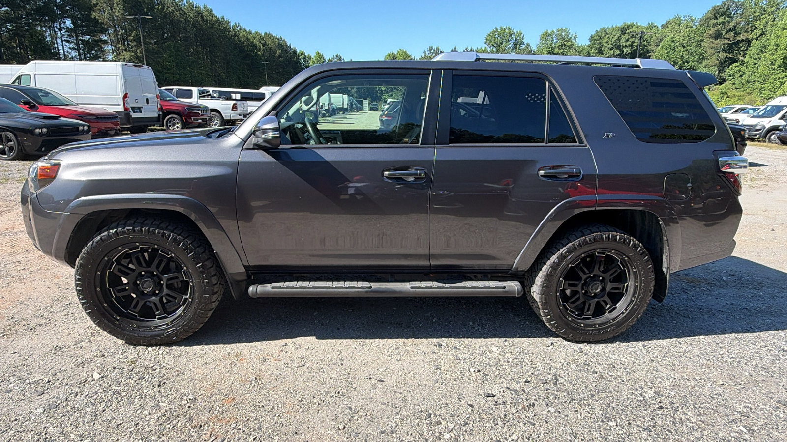 Used 2017 Toyota 4Runner SR5 Premium RWD image 11