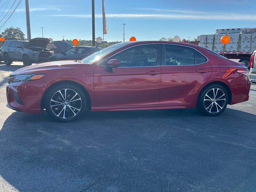 Used 2020 Toyota Camry SE AWD/4WD image 5