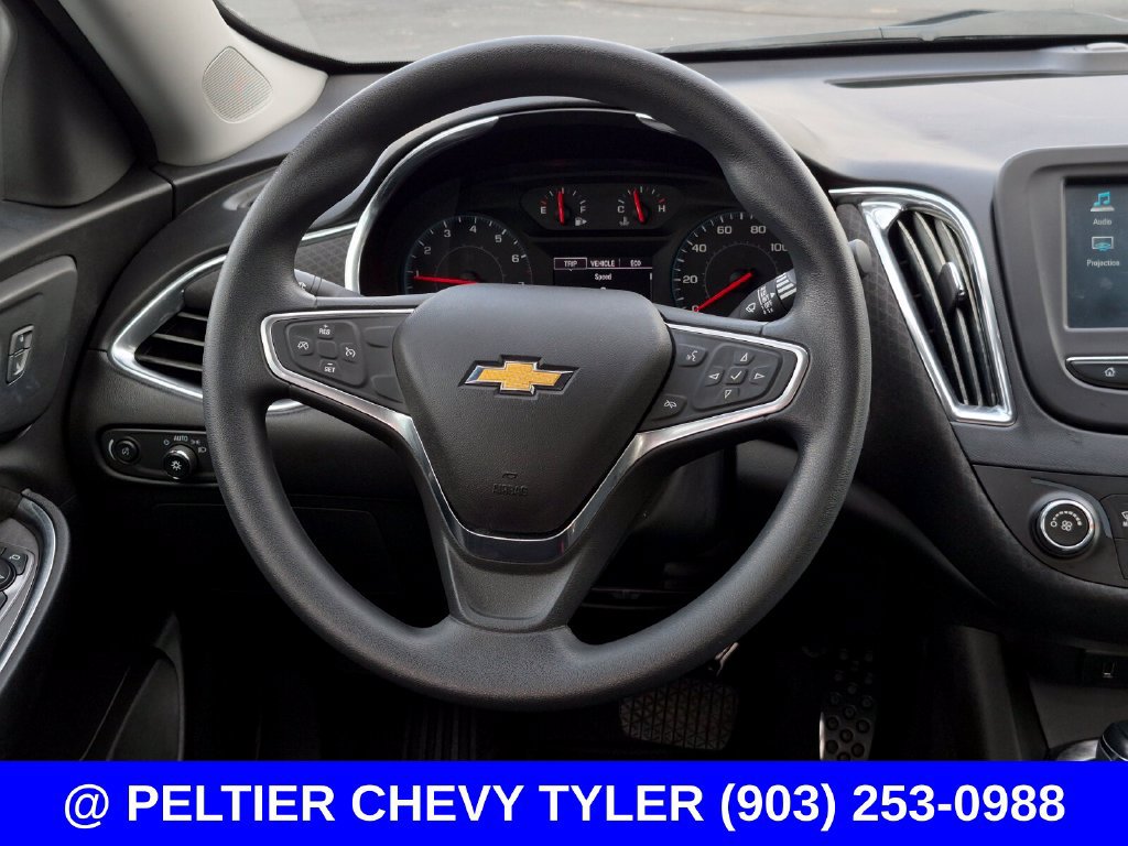 Used 2018 Chevrolet Malibu LT FWD image 31