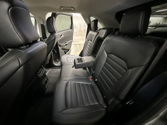 Used 2024 Ford Edge SEL w/ Convenience Package AWD/4WD image 18
