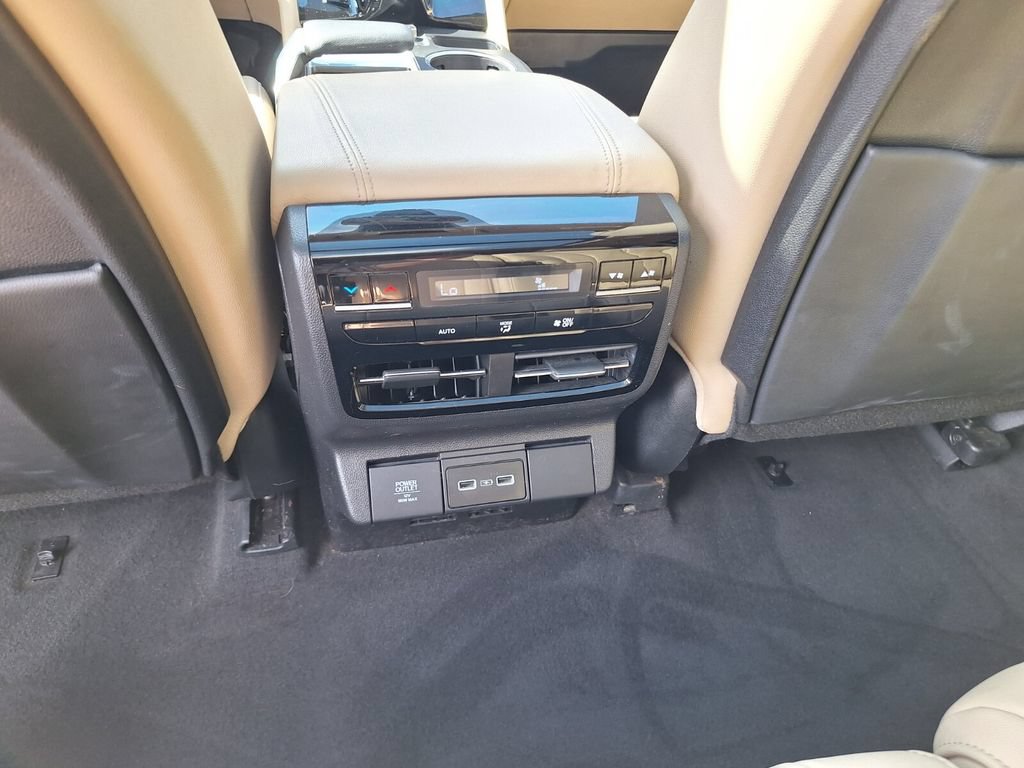 Used 2024 Acura MDX SH-AWD image 10