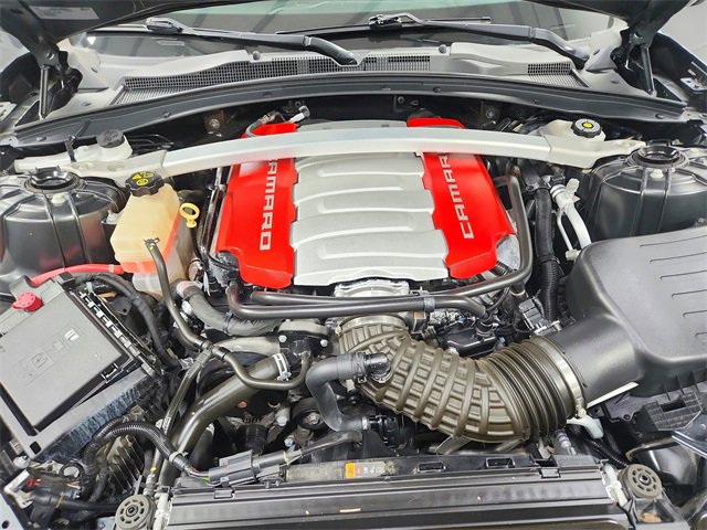 Used 2018 Chevrolet Camaro SS image 17