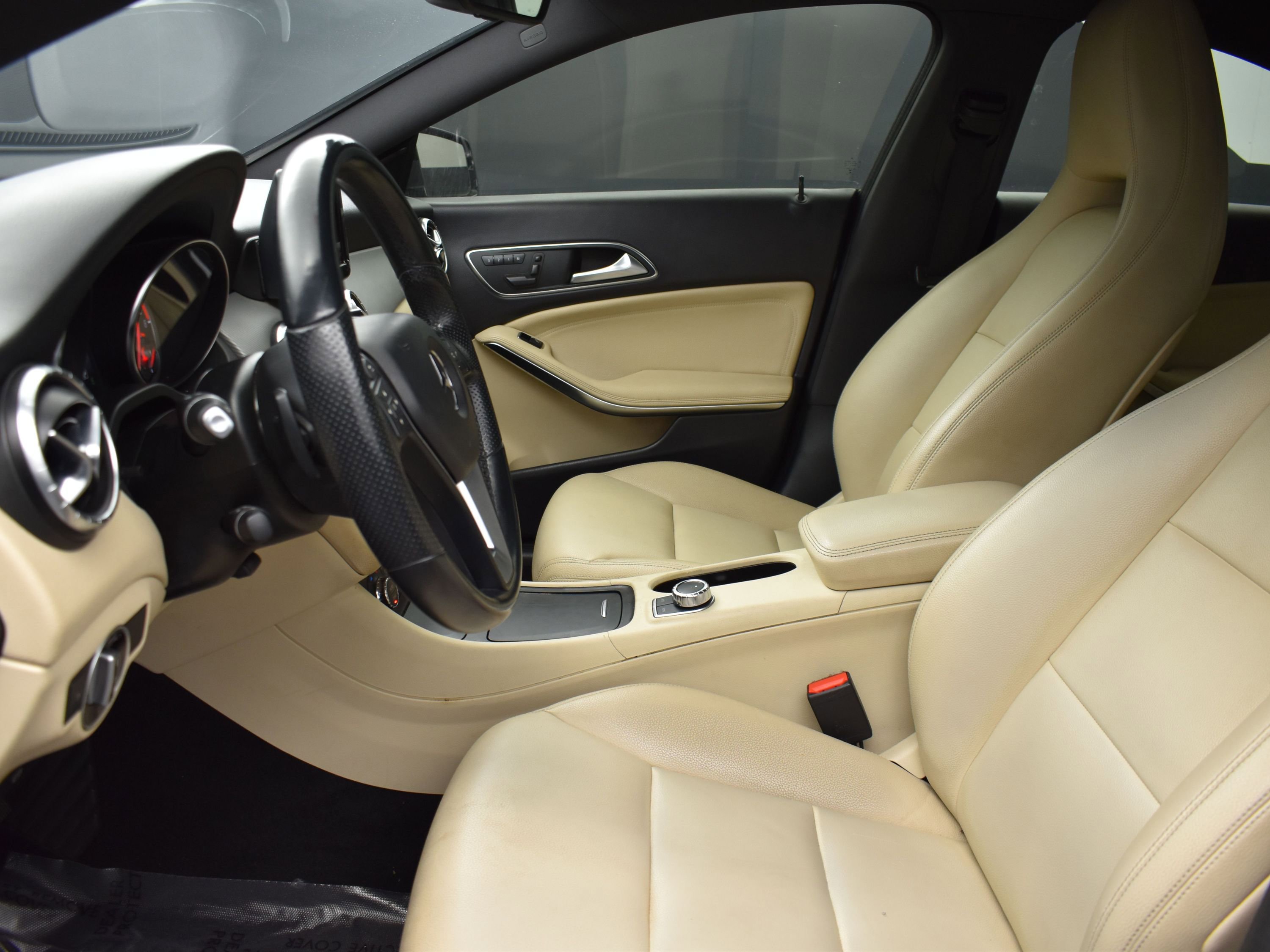 Used 2014 Mercedes-Benz CLA 250 4MATIC image 11