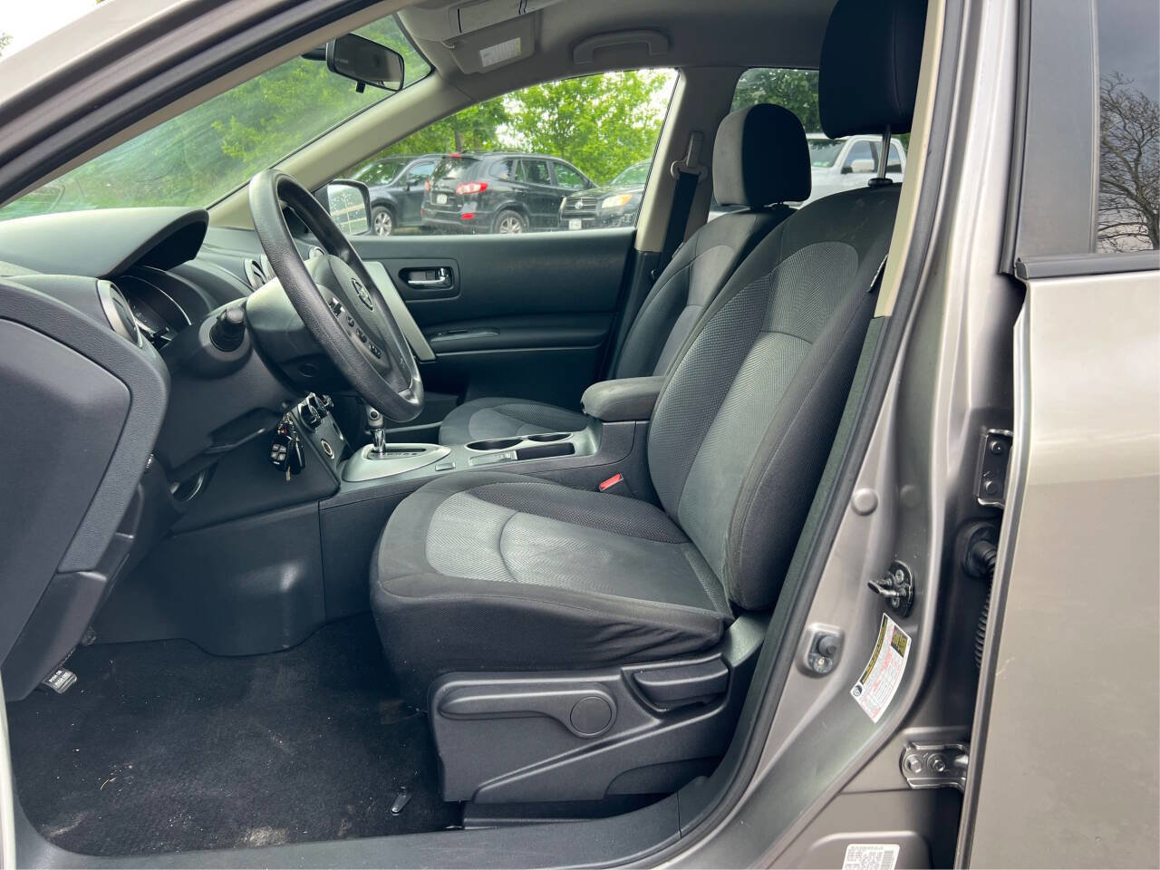 Used 2012 Nissan Rogue S w/ Special Edition Pkg AWD/4WD image 9