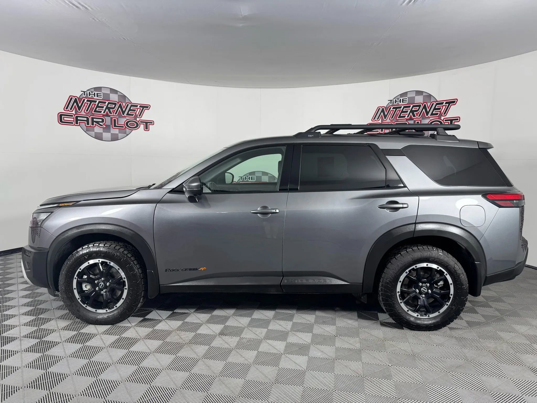 Used 2025 Nissan Pathfinder Rock Creek image 4