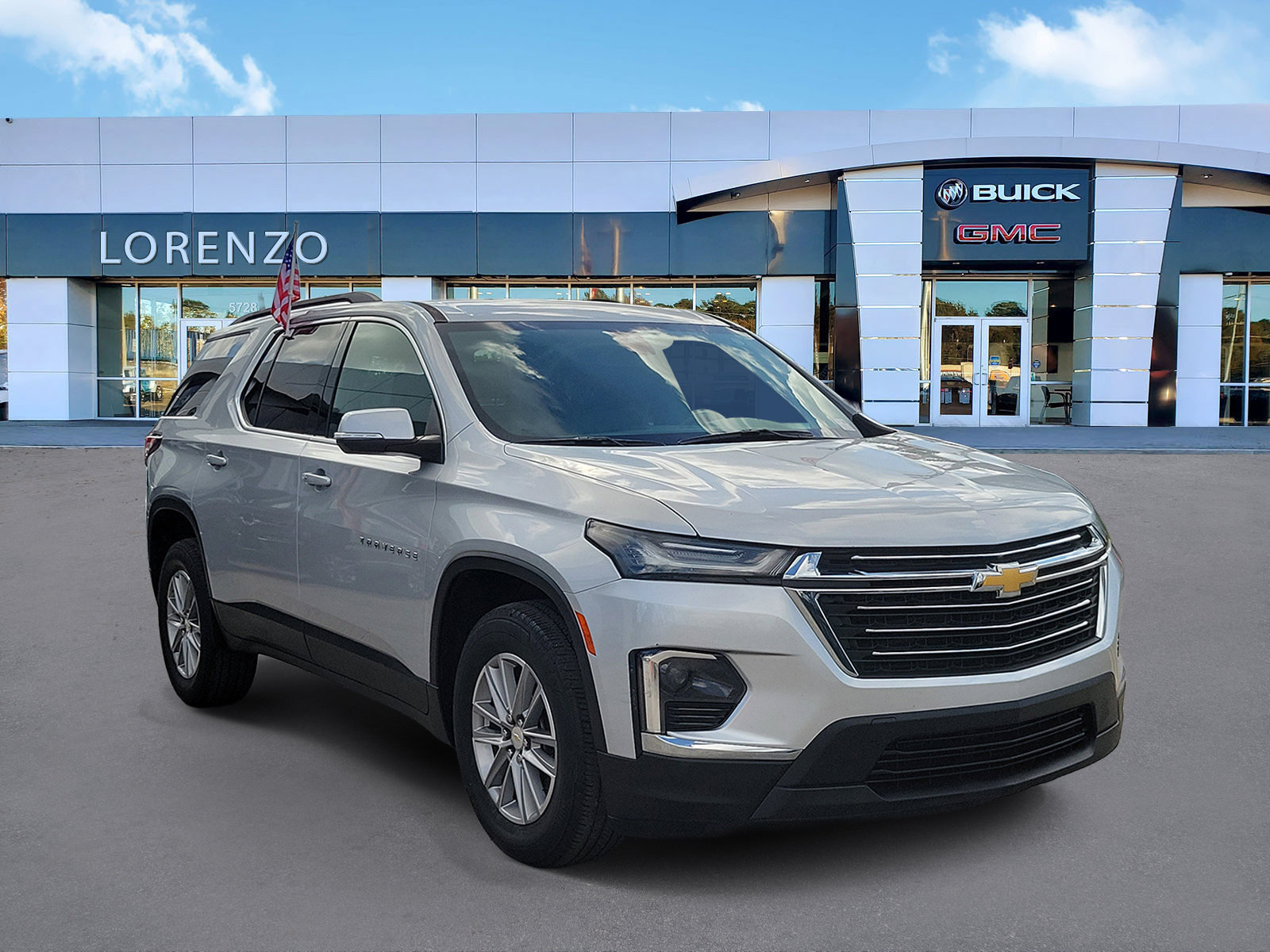 Used 2022 Chevrolet Traverse LT FWD image 3