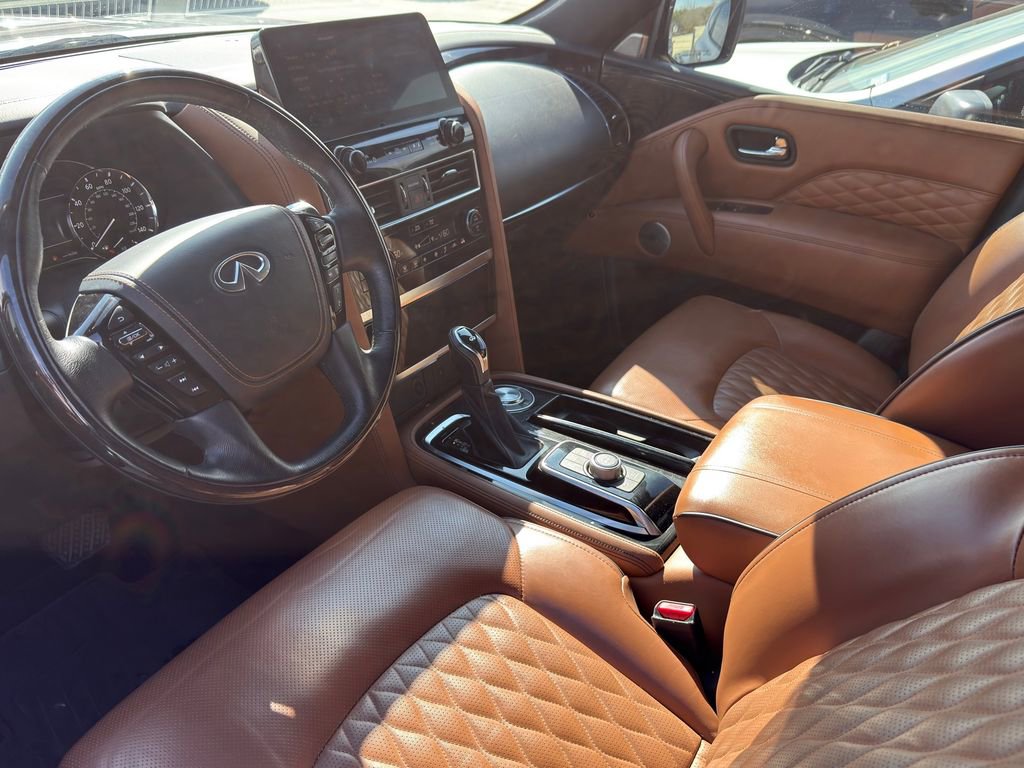 Used 2023 INFINITI QX80 Sensory w/ All-Season Package image 10