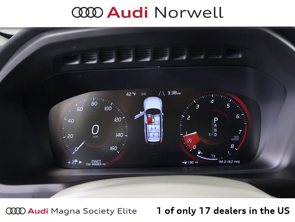 Used 2021 Volvo XC90 T6 Momentum image 34