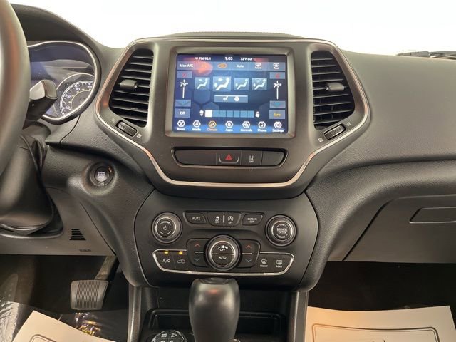 Used 2022 Jeep Cherokee Trailhawk w/ Comfort/Convenience Group AWD/4WD image 25