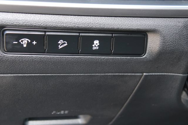 Used 2024 Kia Telluride LX FWD image 10