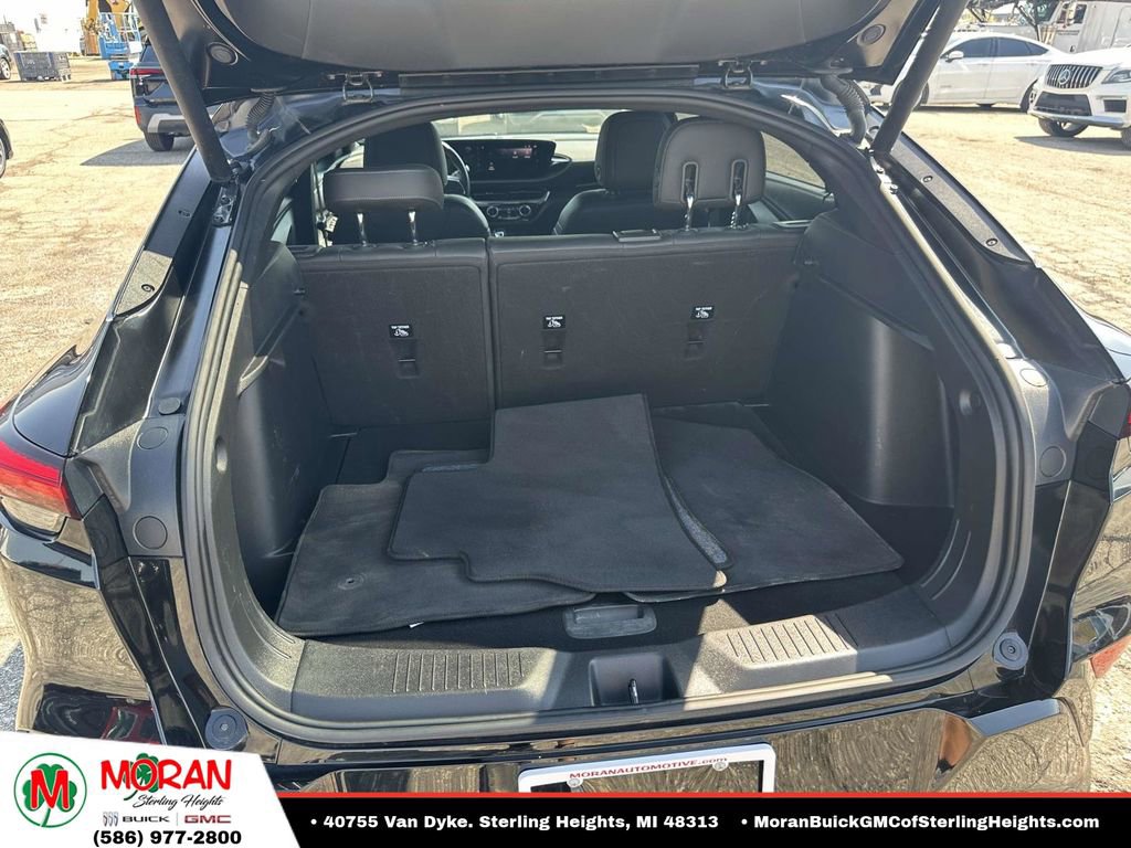 Certified 2024 Buick Envista Sport Touring w/ Convenience I Package image 12
