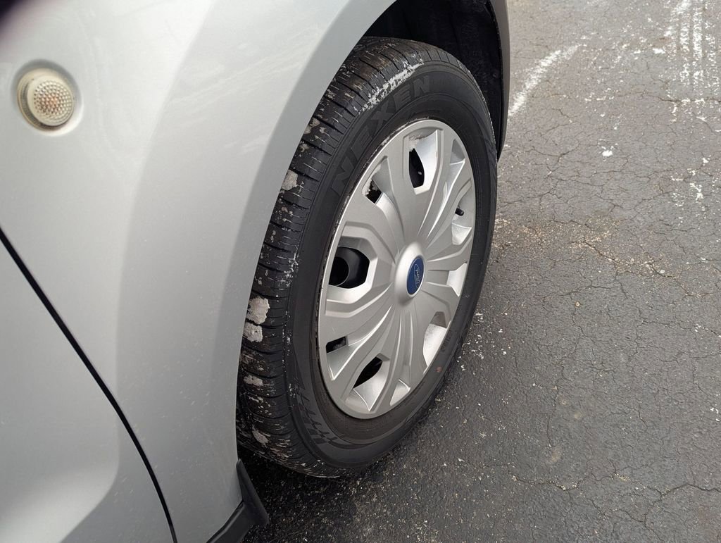 Used 2020 Ford Transit Connect XL image 27