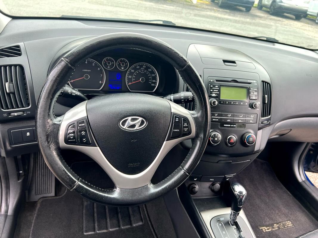 Used 2012 Hyundai Elantra SE image 9