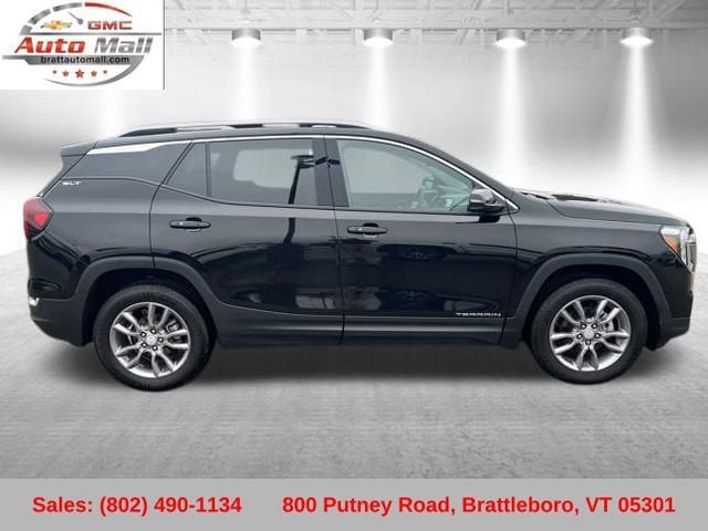 Used 2022 GMC Terrain SLT image 8
