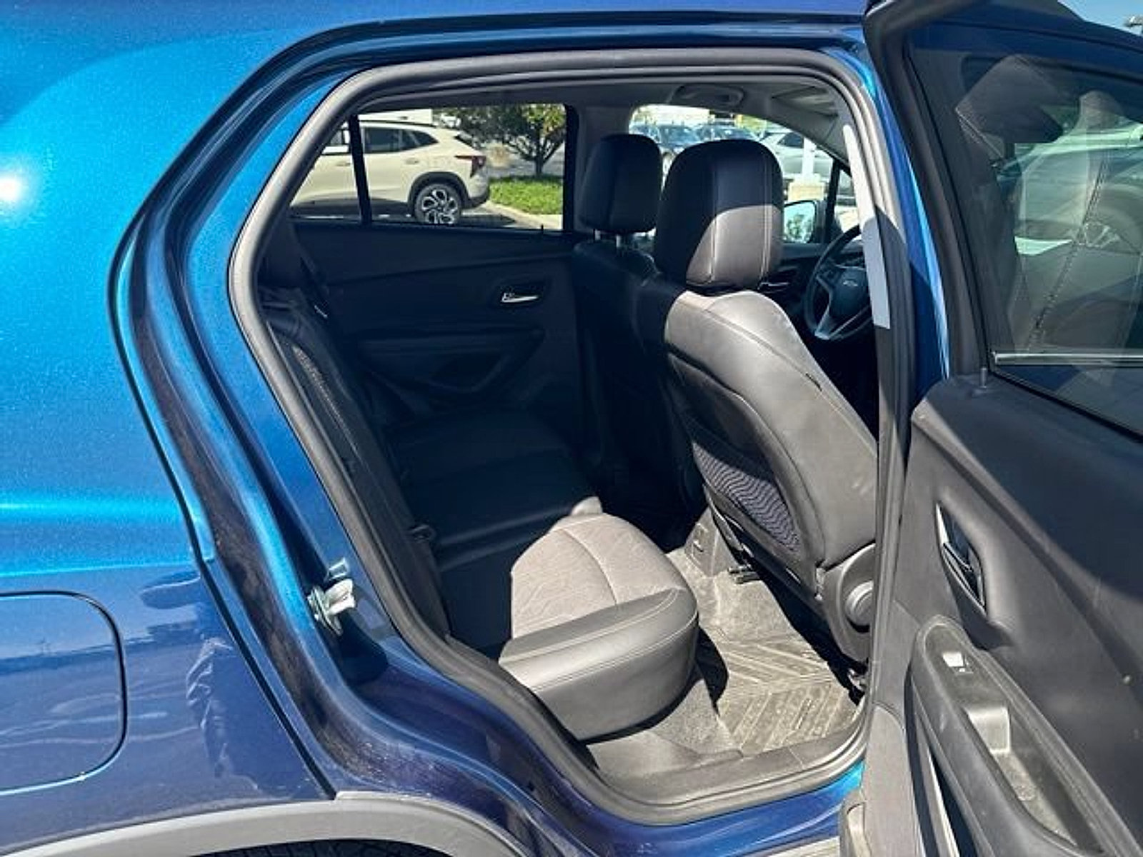 Used 2020 Chevrolet Trax LT w/ Driver Confidence Package AWD/4WD image 22