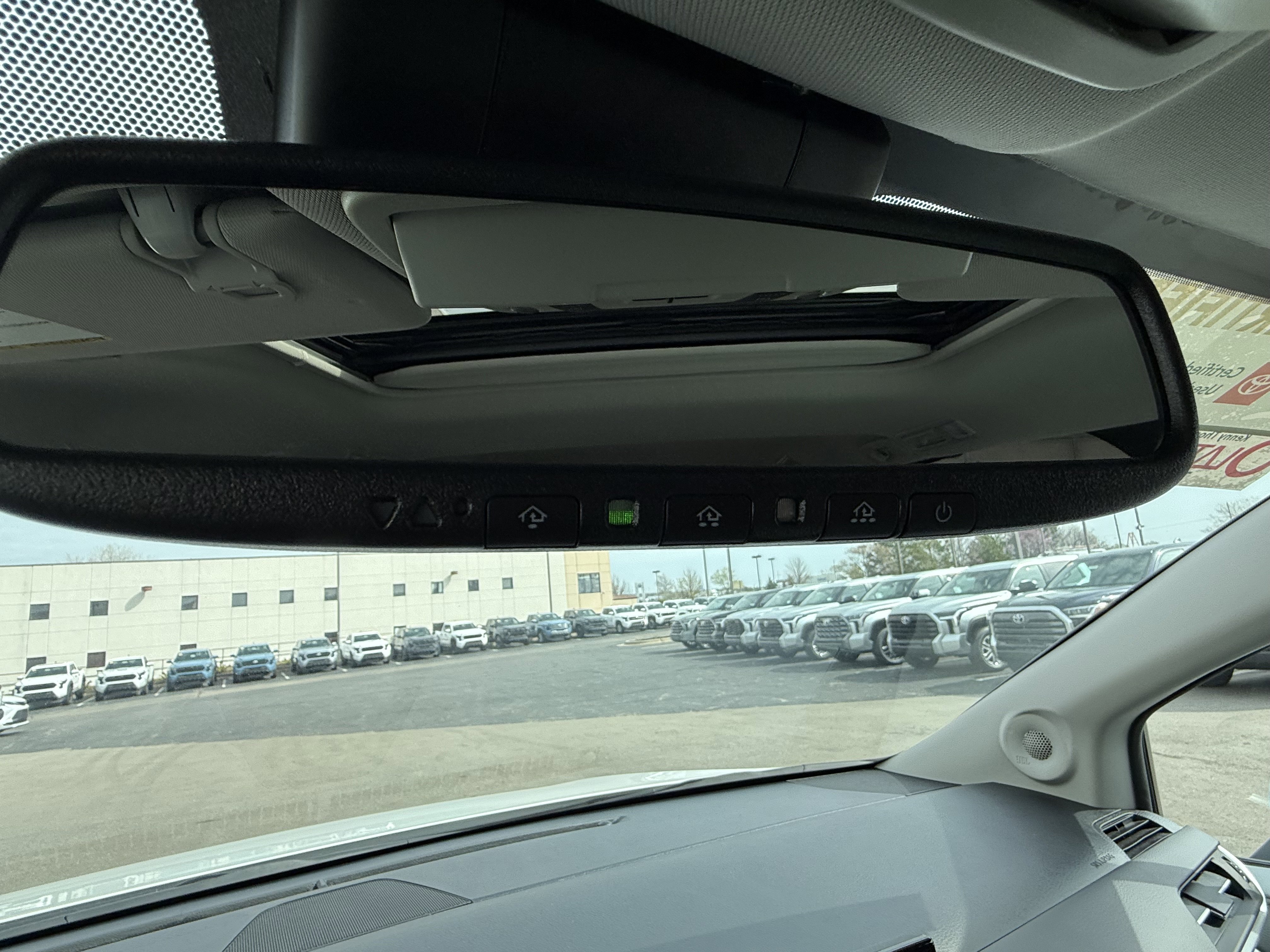 Certified 2025 Toyota Sienna XLE w/ XLE Plus Package image 36