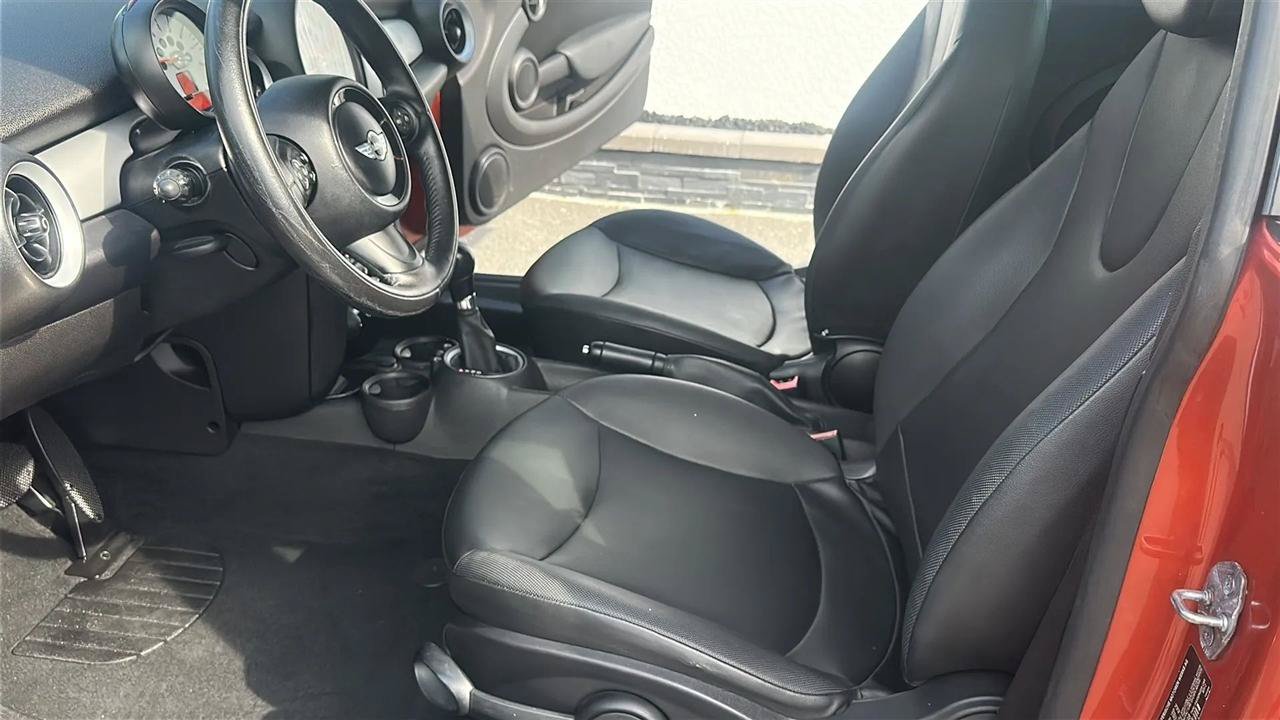 Used 2013 MINI Cooper Clubman FWD image 19