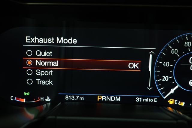 Used 2022 Ford Mustang Shelby GT500 w/ Technology Package RWD image 96