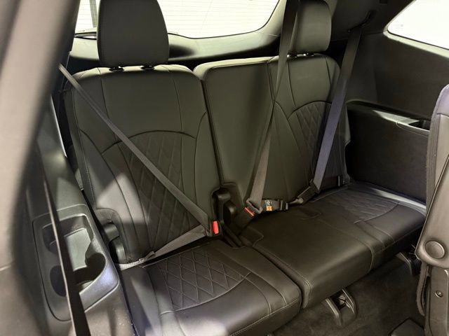 Used 2023 Buick Enclave Avenir w/ Avenir Technology Package image 28