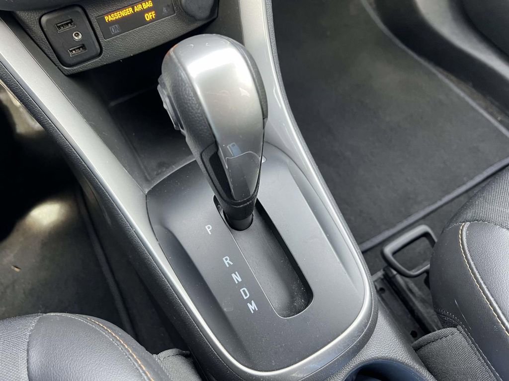 Used 2020 Chevrolet Trax LT w/ LT Convenience Package FWD image 29