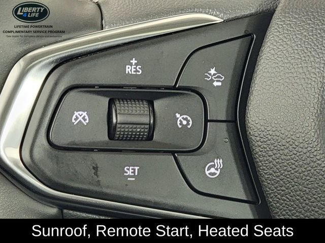 Used 2025 Chevrolet Trax ACTIV w/ Sunroof Package image 29