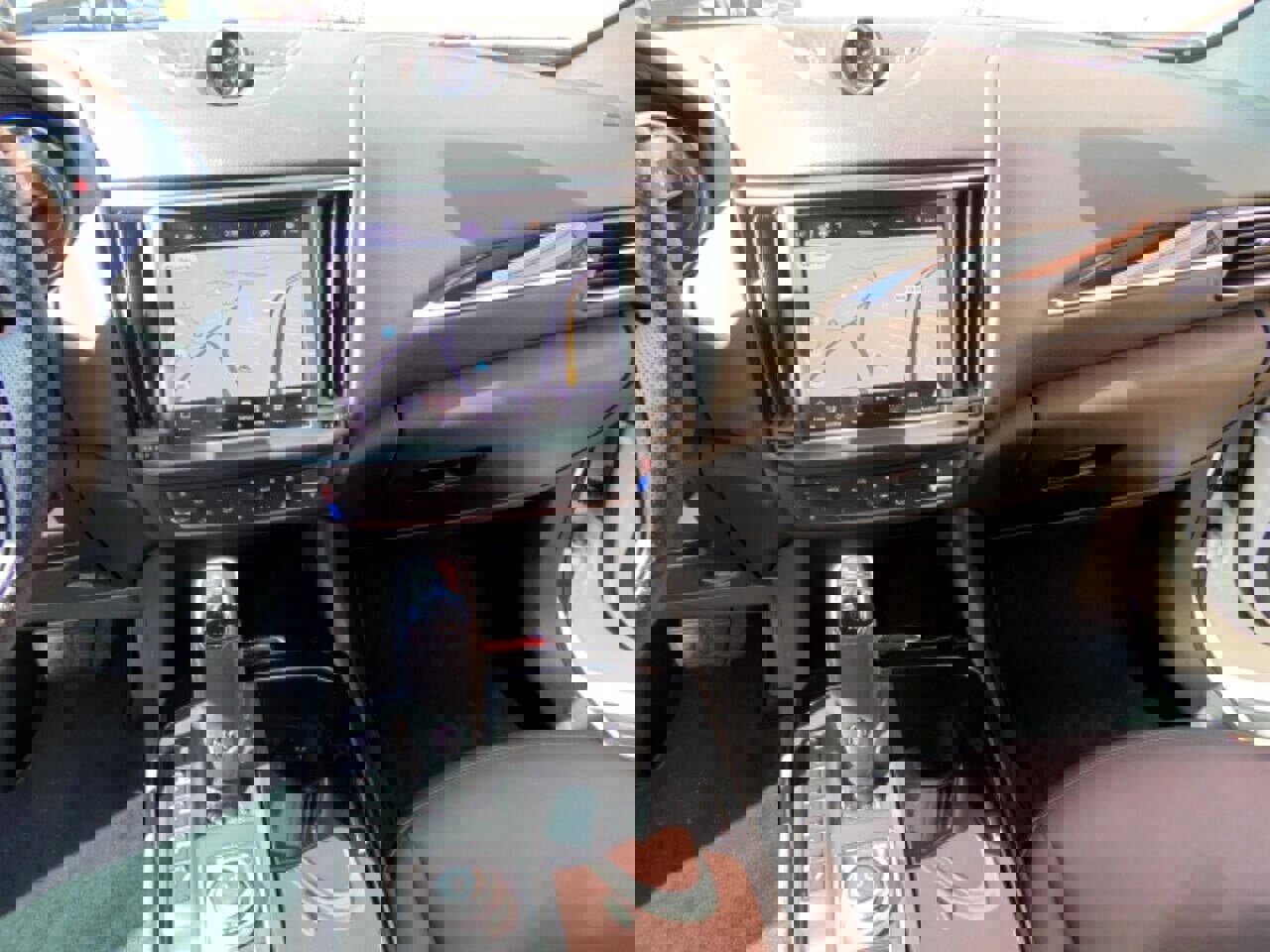 Used 2021 Maserati Levante image 16