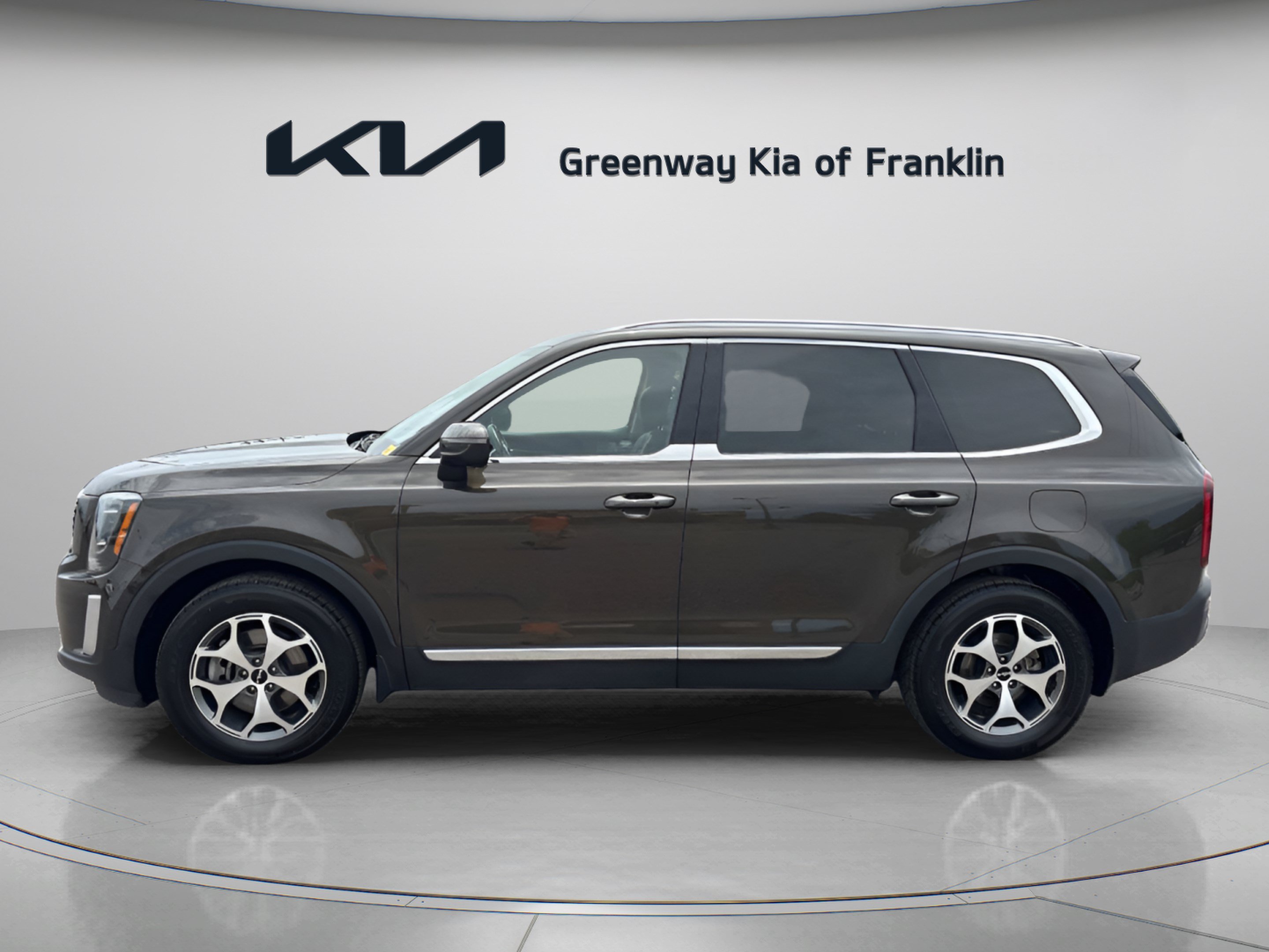 Used 2022 Kia Telluride EX FWD image 4