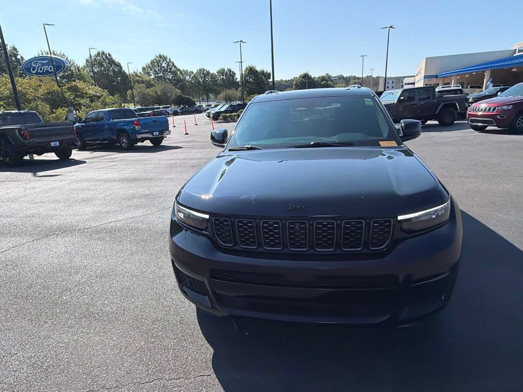 Used 2024 Jeep Grand Cherokee L Summit w/ High Altitude Package AWD/4WD image 16