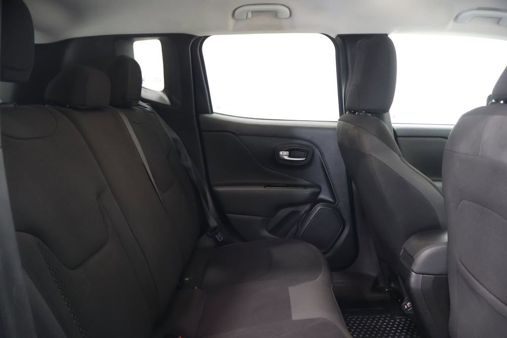 Used 2020 Jeep Renegade Altitude image 24