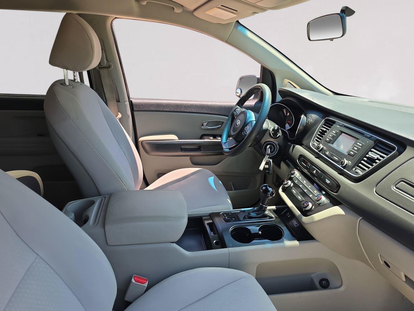 Used 2016 Kia Sedona LX w/ LX Convenience Package FWD image 15