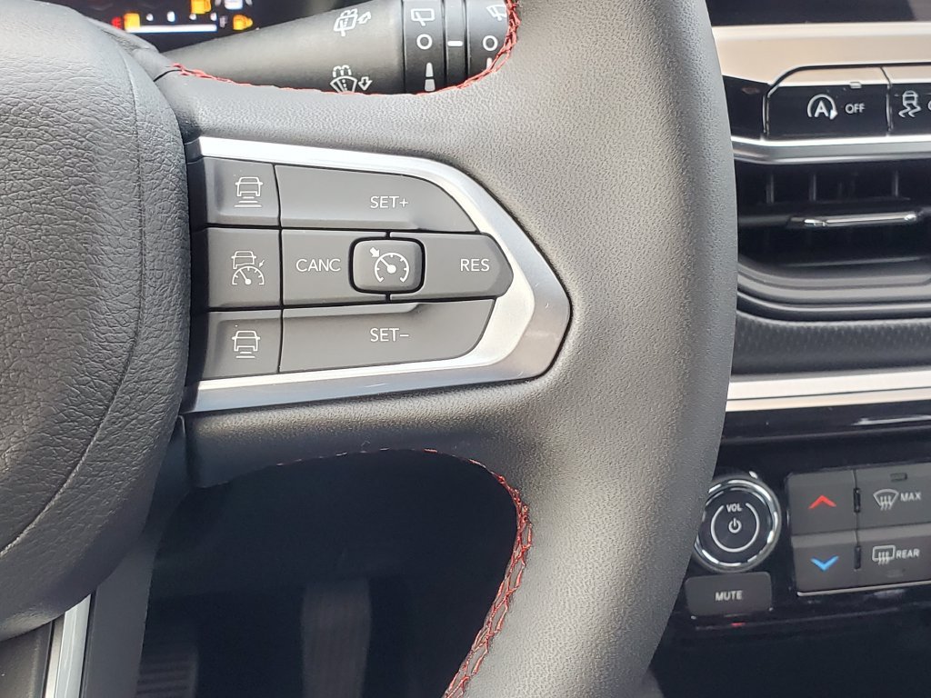 New 2026 Jeep Compass Trailhawk AWD/4WD image 13