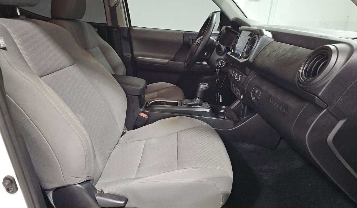Used 2020 Toyota Tacoma SR AWD/4WD image 6