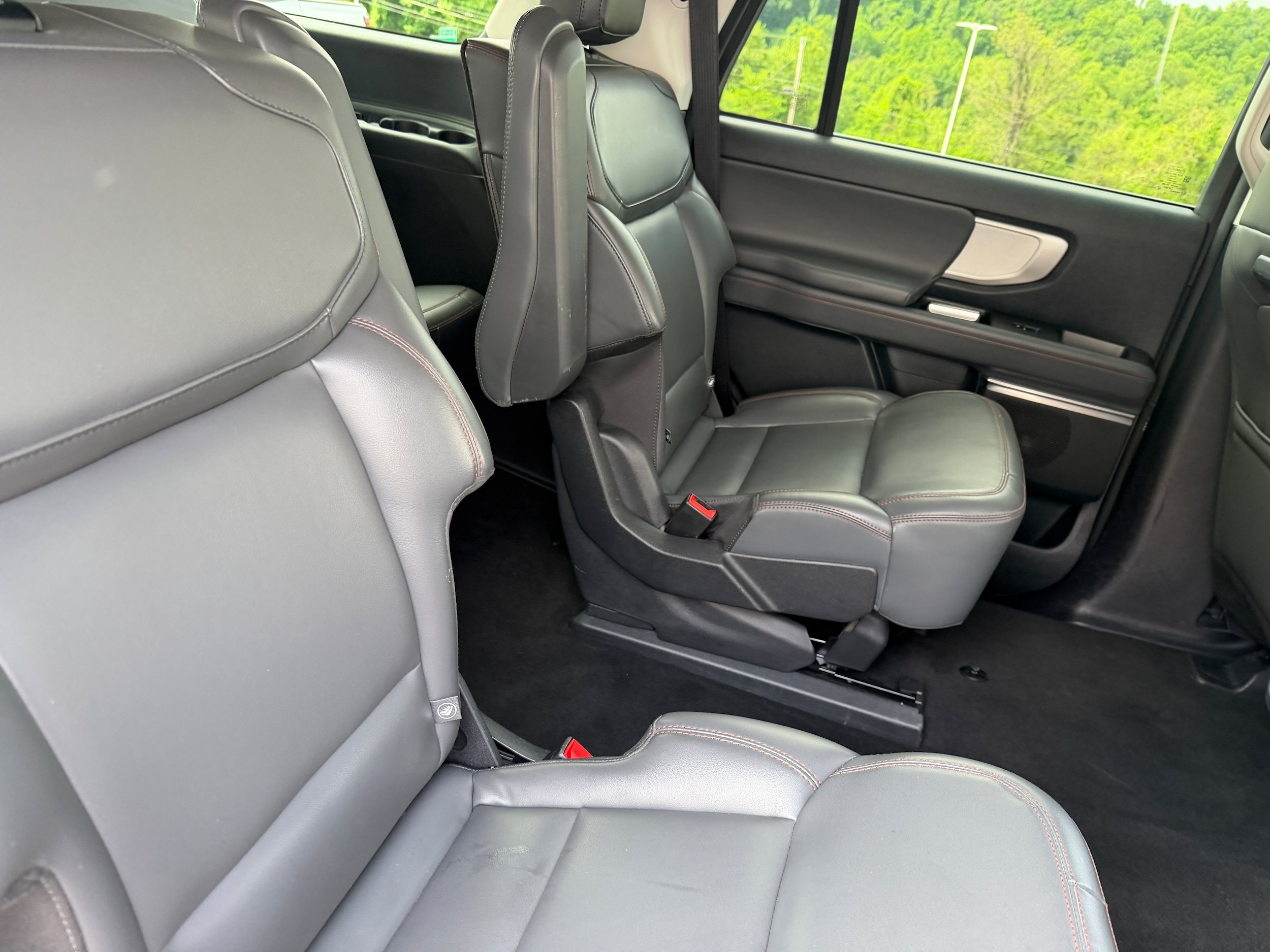 Certified 2025 Ford Expedition Active AWD/4WD image 24