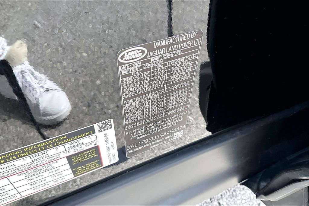 Certified 2025 Land Rover Range Rover Sport SE image 32