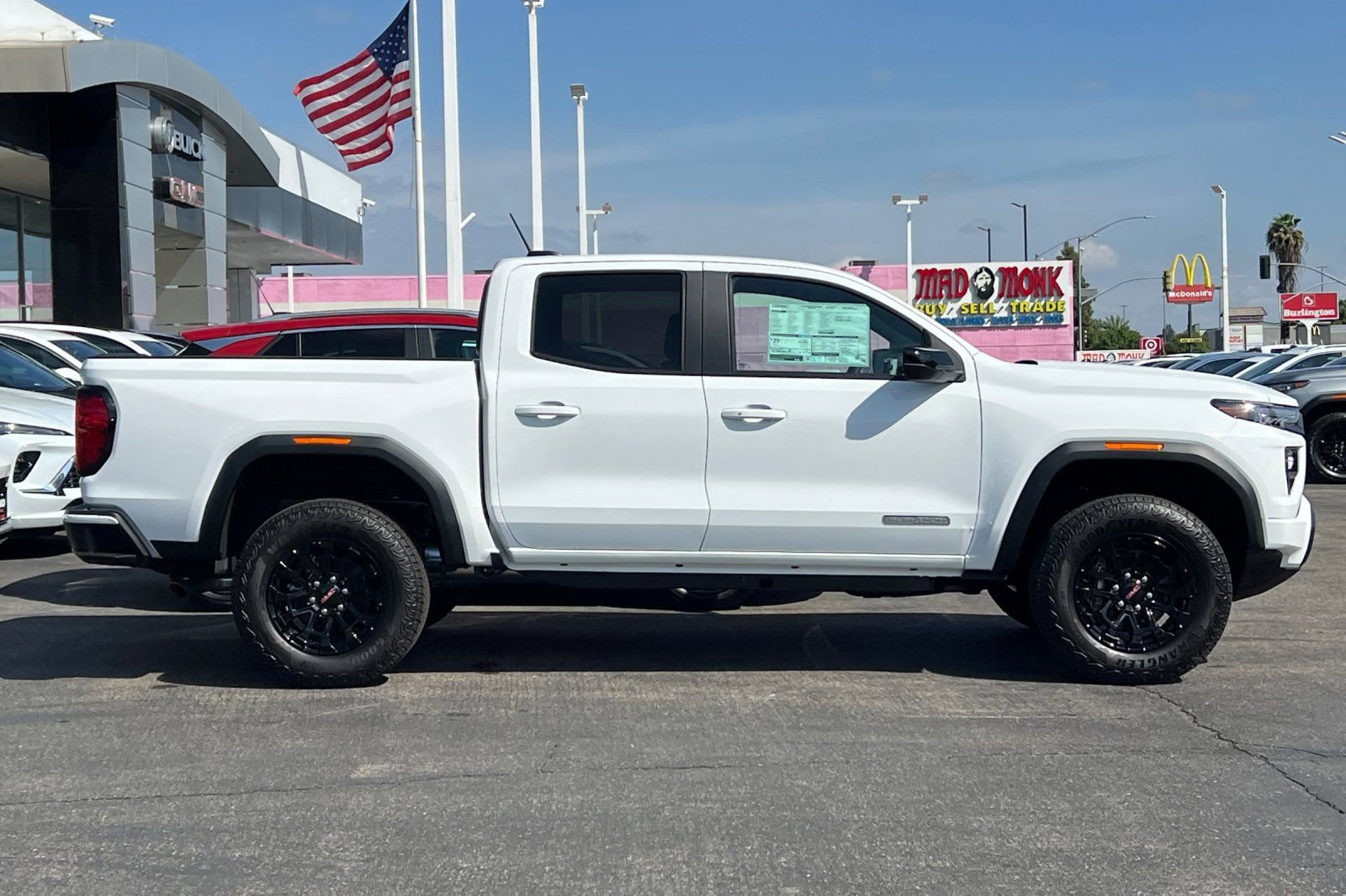 New 2026 GMC Canyon Elevation image 4