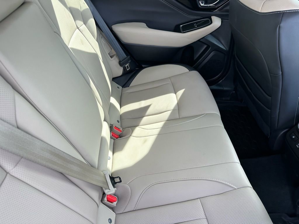 Used 2025 Subaru Outback Premium image 9