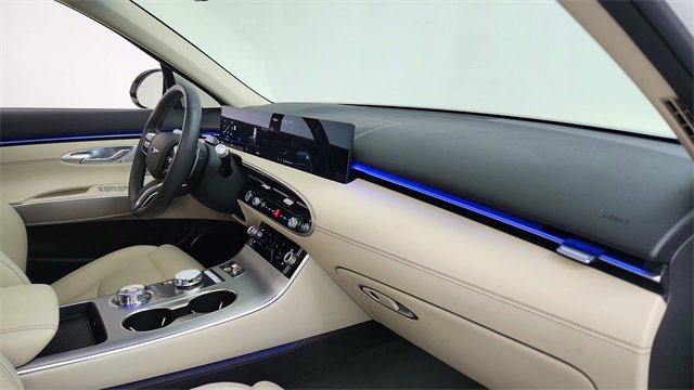 Used 2026 Genesis GV70 2.5T Select image 21