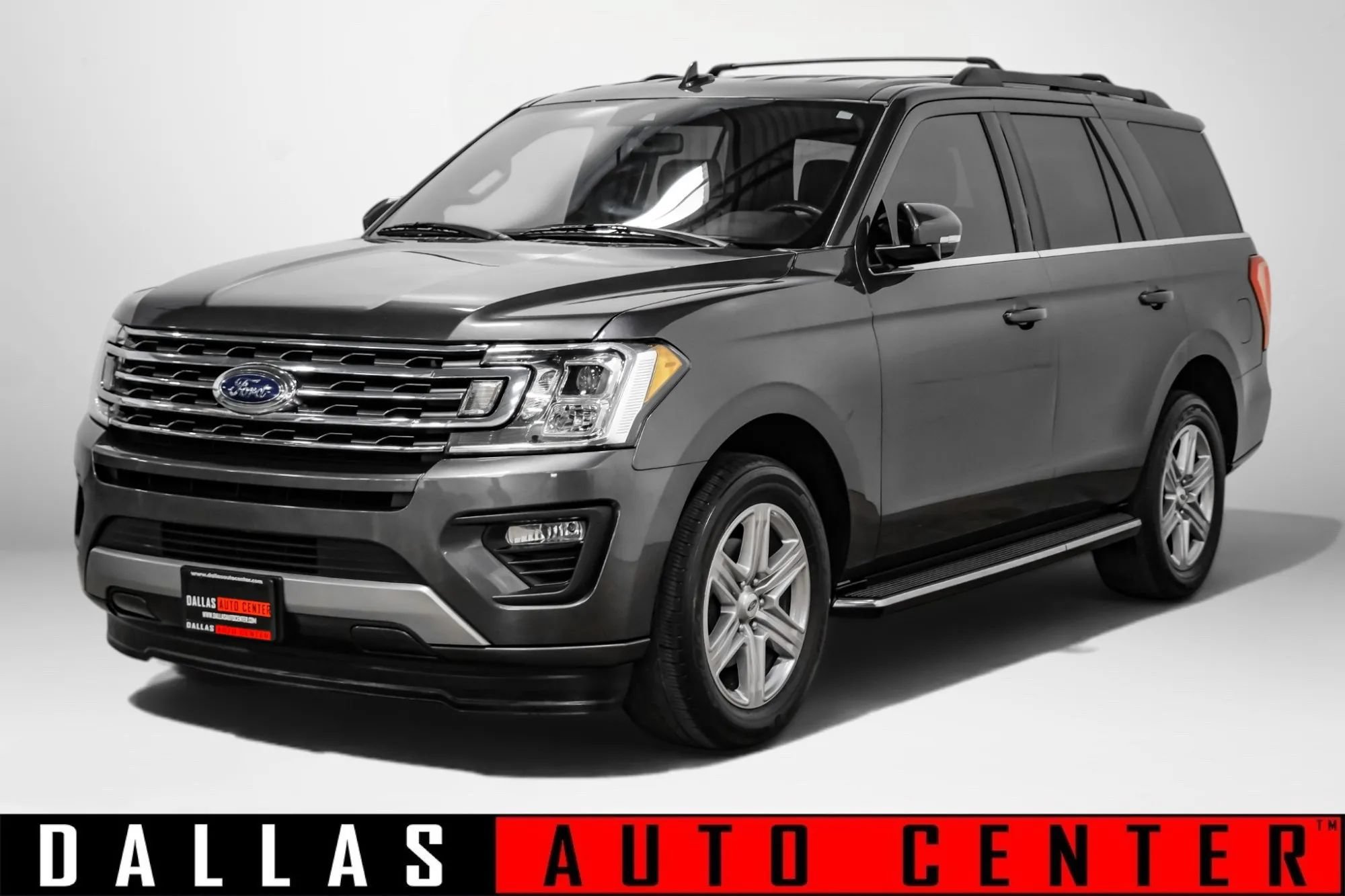 Used 2019 Ford Expedition XLT w/ Equipment Group 202A RWD image 3