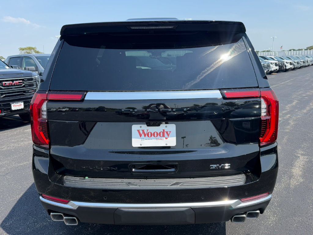 New 2026 GMC Yukon Denali w/ Denali Reserve Package AWD/4WD image 11