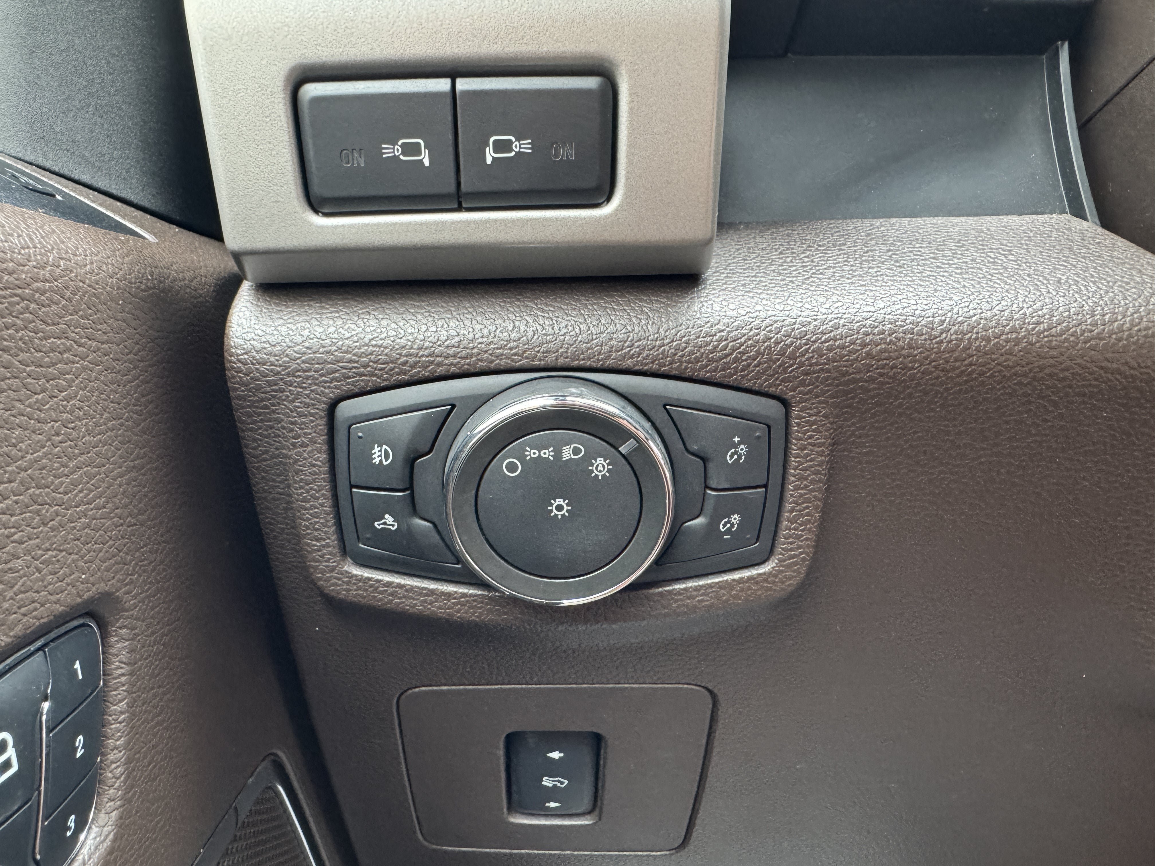 Used 2016 Ford F150 King Ranch w/ Equipment Group 601A Luxury AWD/4WD image 20