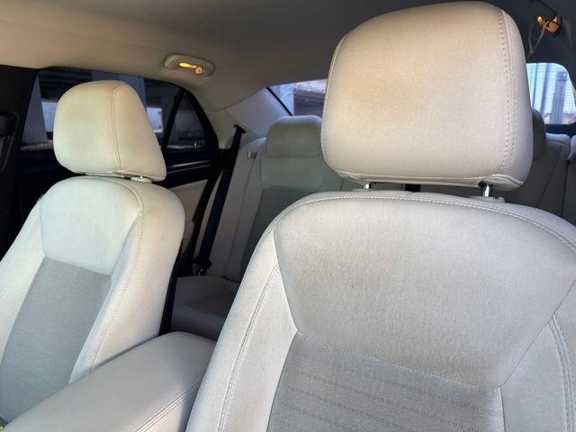 Used 2019 Chrysler 300 Touring w/ Driver Convenience Group RWD image 9