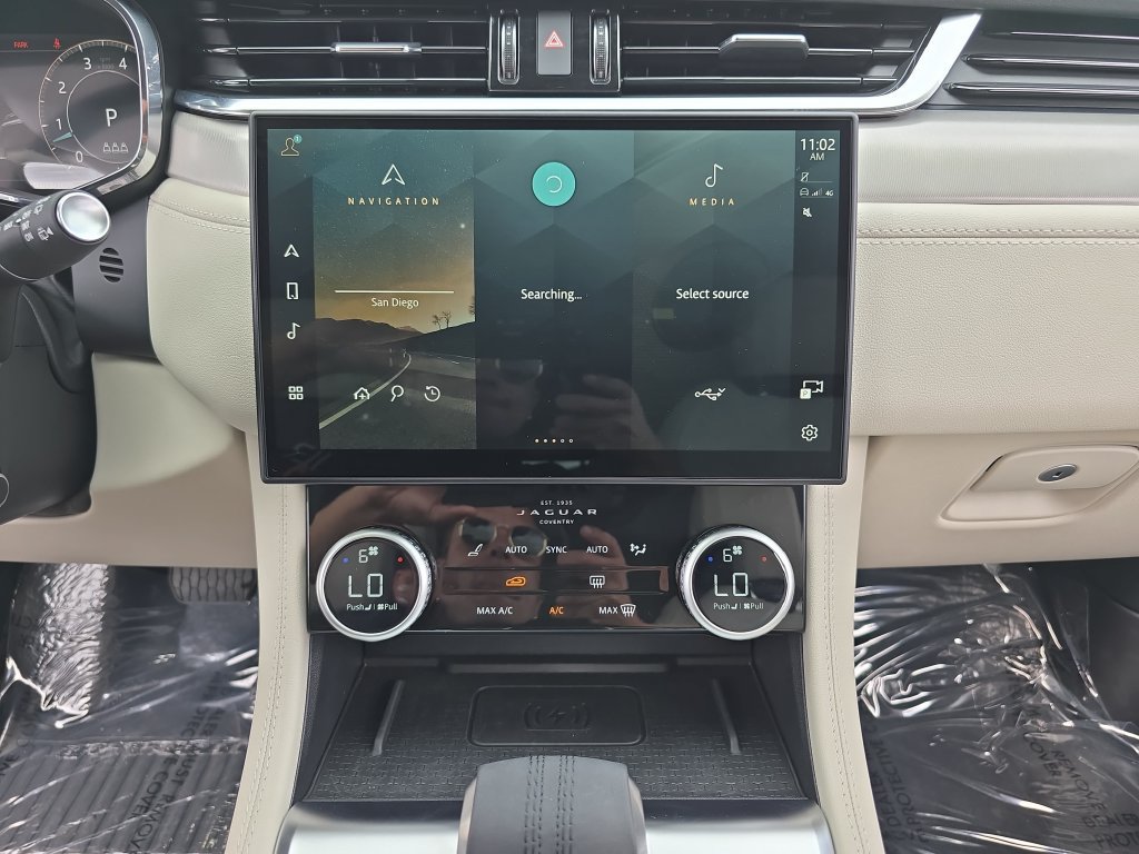 Certified 2025 Jaguar F-PACE R-Dynamic S AWD/4WD image 20